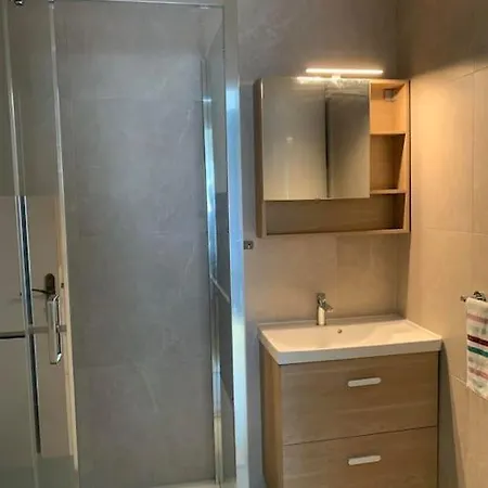 Grand - Centre - 2 2 Lits *